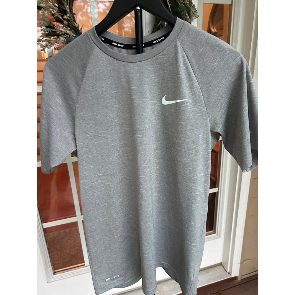 Men’s Grey Nike Swim Size Small Top